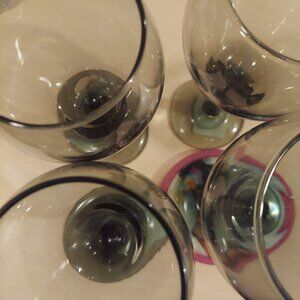 Set of 4 Gray Wine Glasses